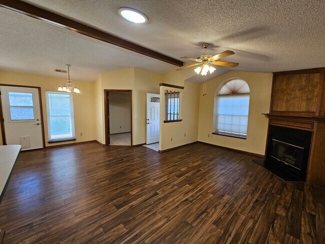 Foto del edificio - 2116 Westmore Dr