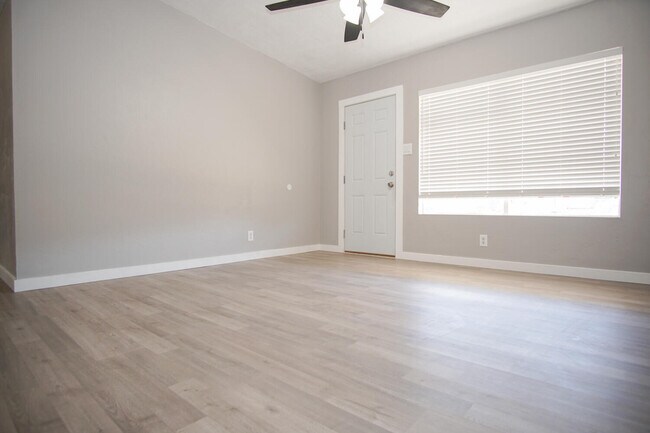 Building Photo - 5145 Rutherford Dr