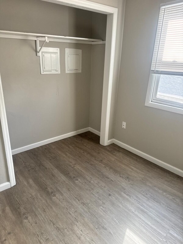Foto del edificio - 1334 Juniper Dr