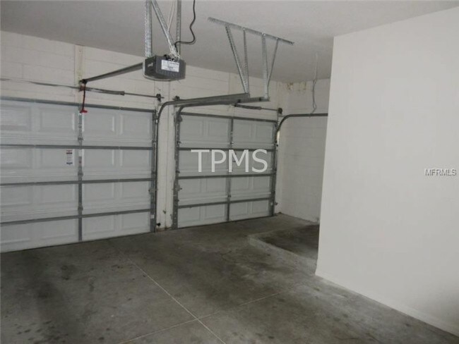 Foto del edificio - 2225 Sweet Holly Ln