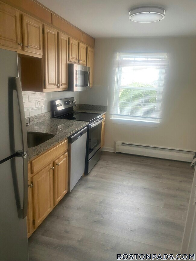 Foto del edificio - 10 Totman Dr