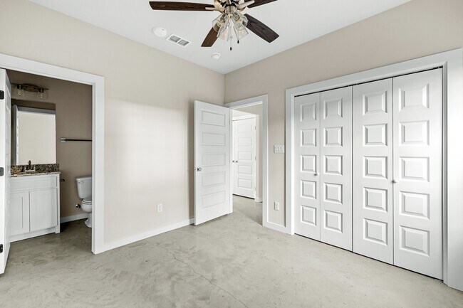 Foto del edificio - 2290 W Tarleton St