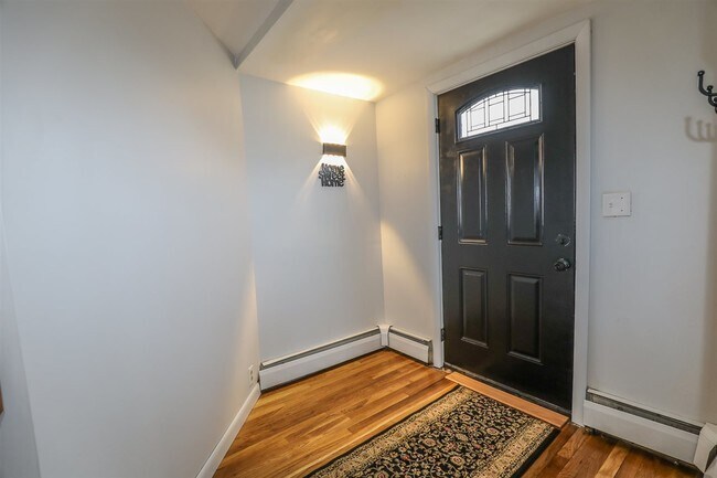 Front Entry - 7 Roosevelt St