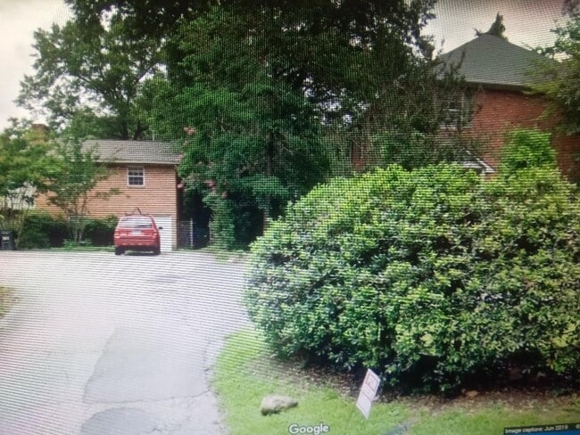 View from the road - 308 Mccauley St