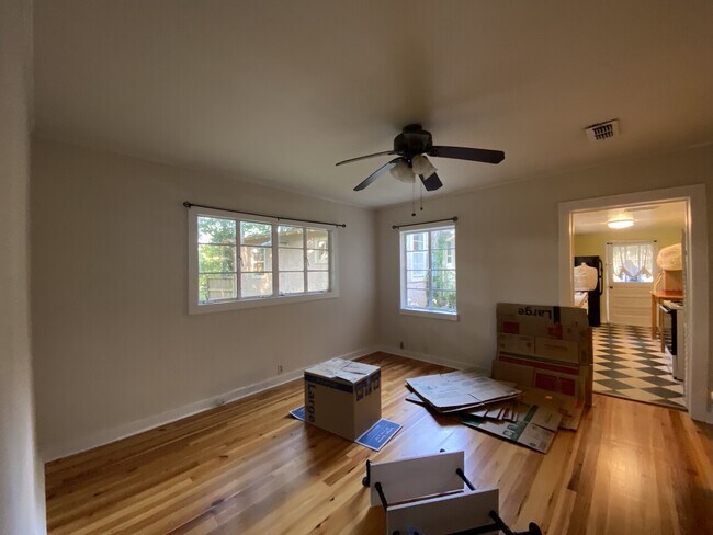 Building Photo - 58 Mershon St