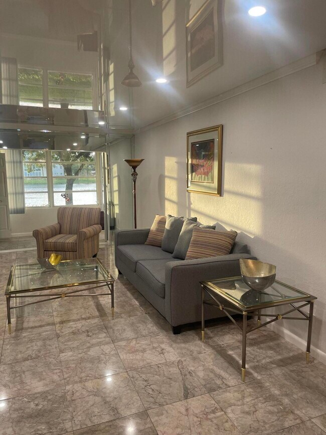 Foto del edificio - 1904 Bermuda Cir