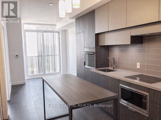 Primary Photo - 3109-3108 EGLINTON Ave