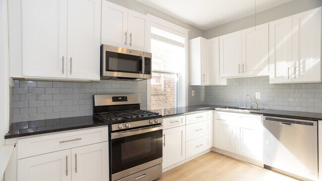 Foto del edificio - 5329 N Glenwood Ave