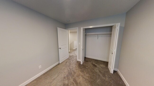 Building Photo - 9520 113 Ave