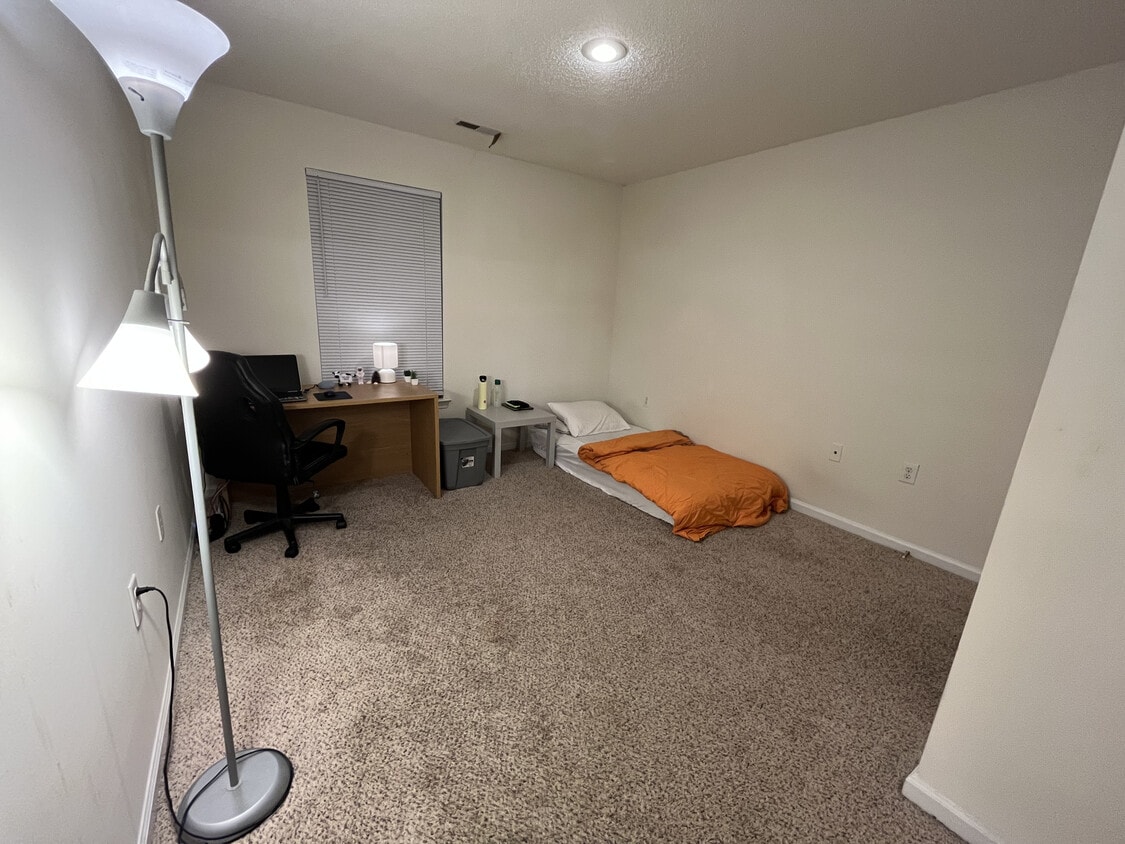 Primary Photo - 1613 Gorman St