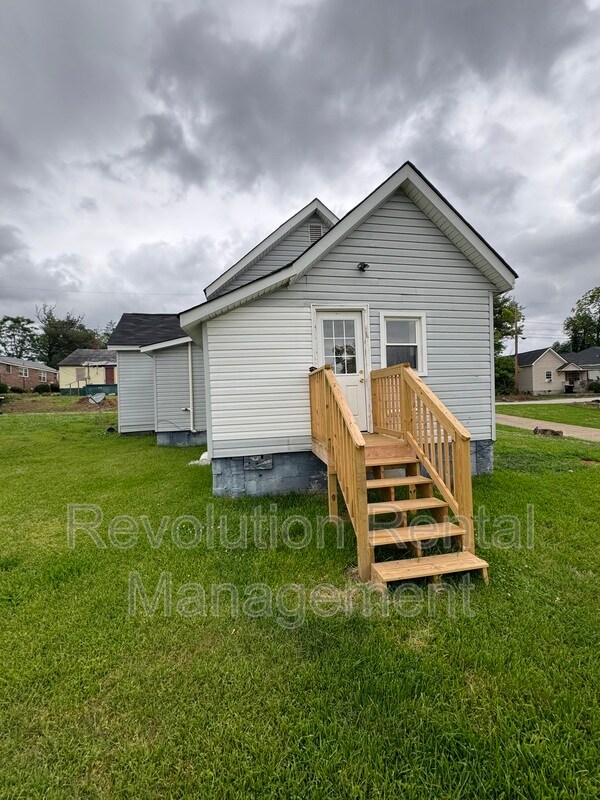 Foto del edificio - 15 Burch Ave