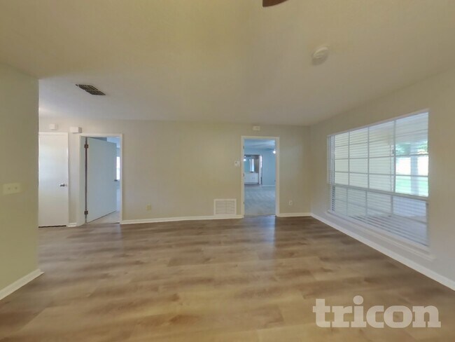 Foto del edificio - 1064 Lana Court