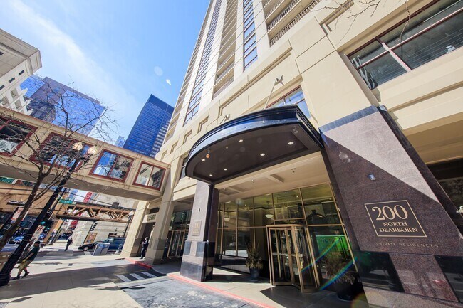 Primary Photo - 200 N Dearborn St