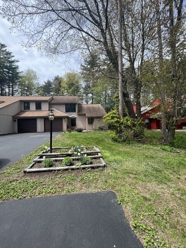 Foto del edificio - 130 Thimbleberry Rd