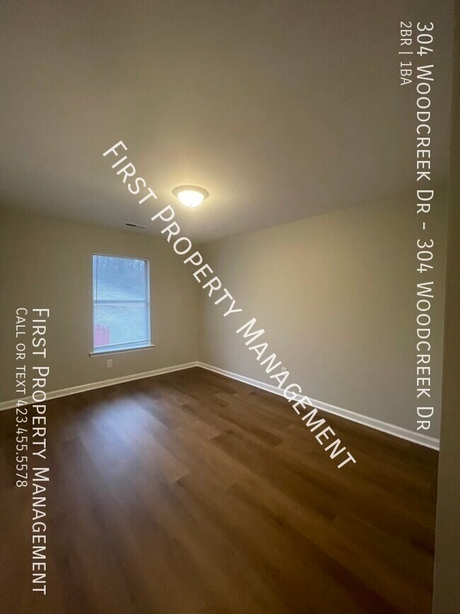 Foto del edificio - 304 Woodcreek Rd