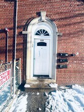 Building Photo - 113 Mallory Ave