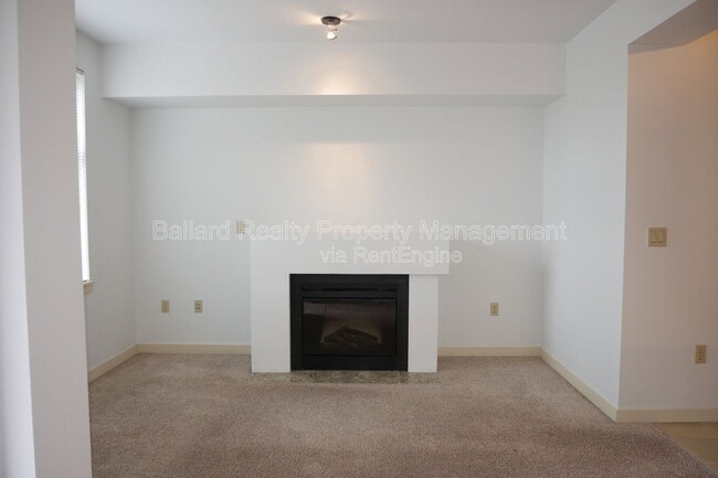 Building Photo - 5450 Leary Ave NW