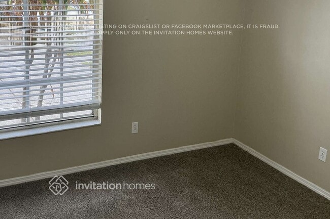 Building Photo - 13336 Laraway Dr