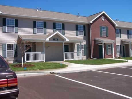 Primary Photo - Willow Grove Townhomes