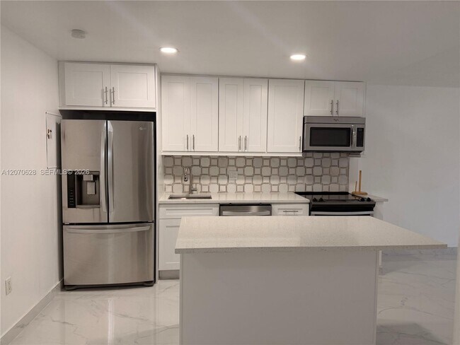Foto del edificio - 7000 NW 17th St