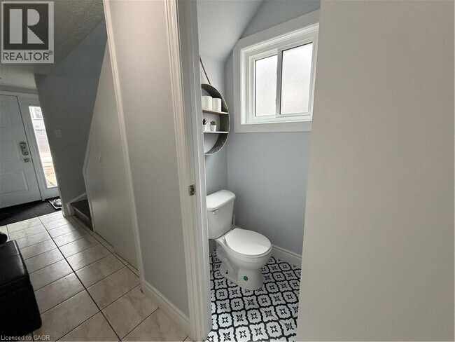 Photo du bâtiment - 46 Cedarwoods Crescent