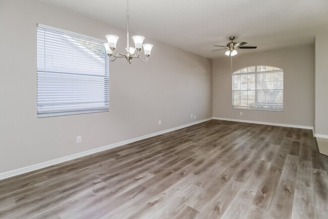 Foto del edificio - 14747 Kristenright Ln