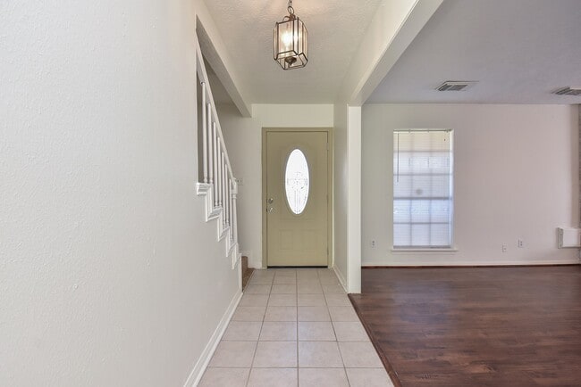 Foto del edificio - 2514 Lance Ln