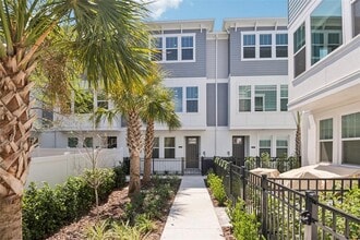 Building Photo - 3129 4th Ter N