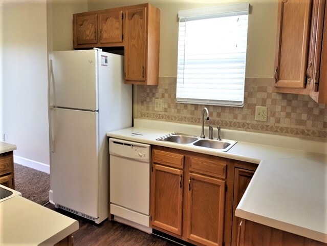 Building Photo - 305 Windgate Ct