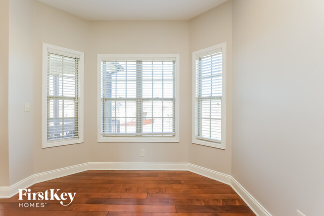 Foto del edificio - 3724 Windhaven Ct