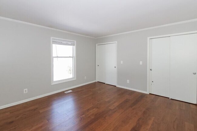 Building Photo - 3 Bedroom Home in Carmel Clay School District