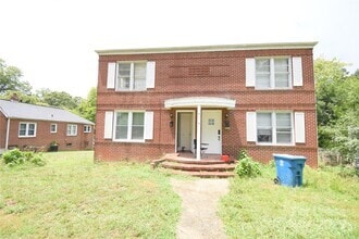 Building Photo - 614 N Ellis St