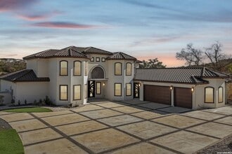 Building Photo - 10014 Ivory Canyon