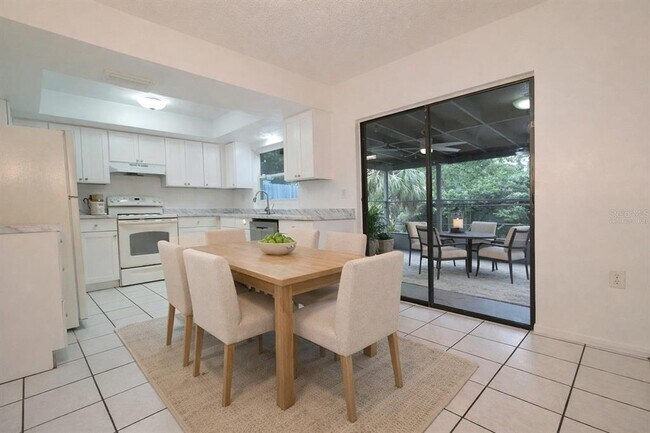 Building Photo - 5416 Desoto Pl