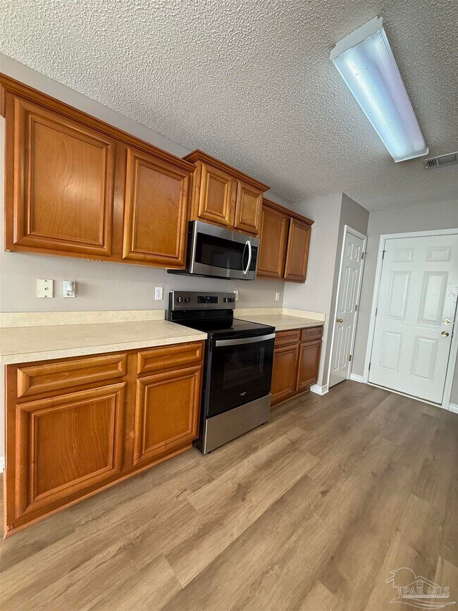 Building Photo - 8743 Faye Ct