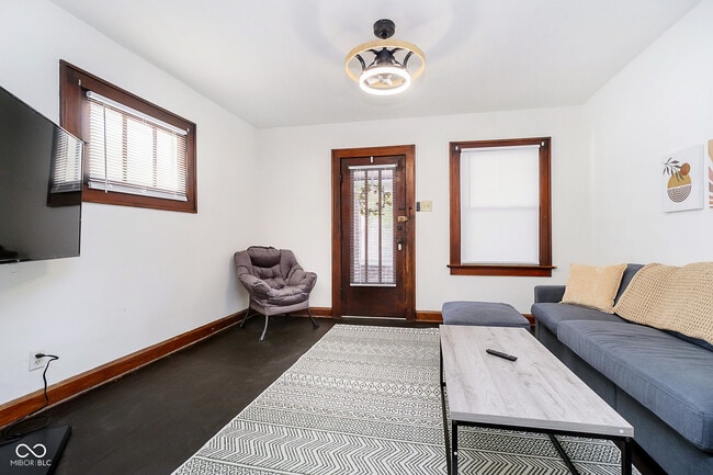 Foto del edificio - 54 S 5th Ave