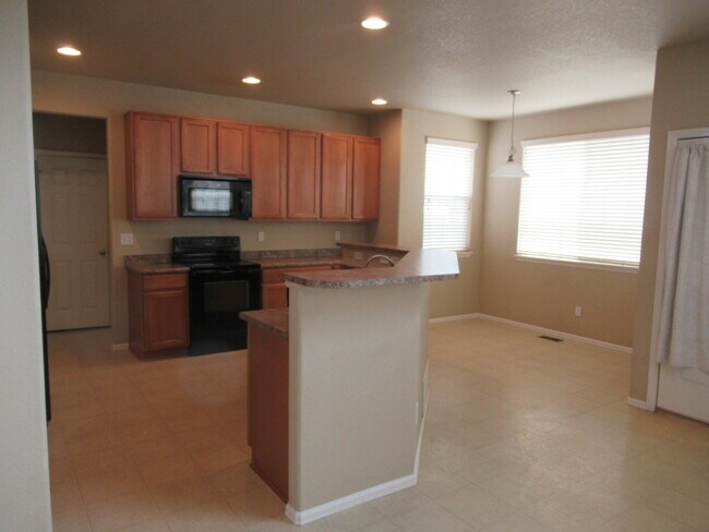 Building Photo - 2255 Bucolo Ave