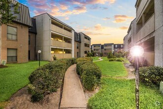 Building Photo - 8517 Hearth Dr