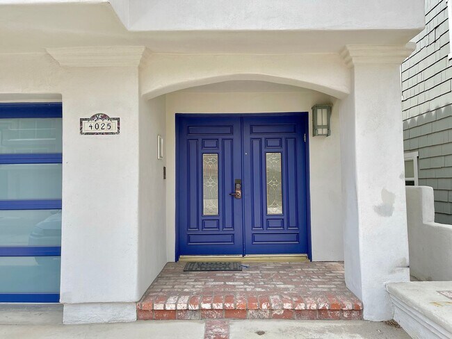 Building Photo - 4025 Ocean- MFR