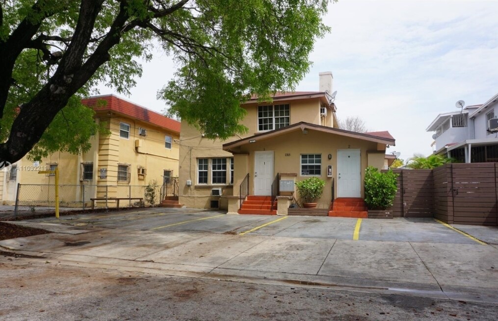 Building Photo - 1315 SW 3rd St
