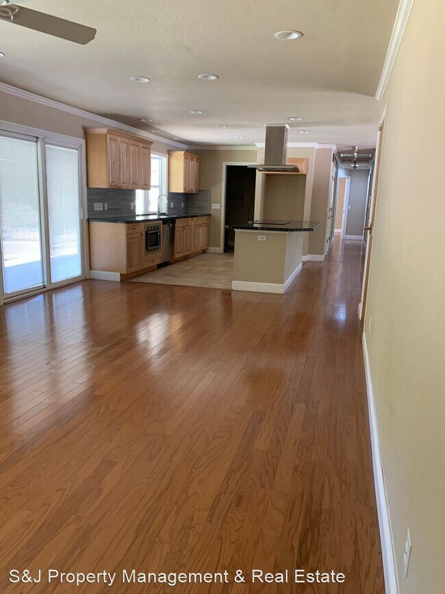 Building Photo - 3 br, 2 bath House - 24501 Camila Way