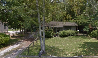 Building Photo - 706 W Gordon St