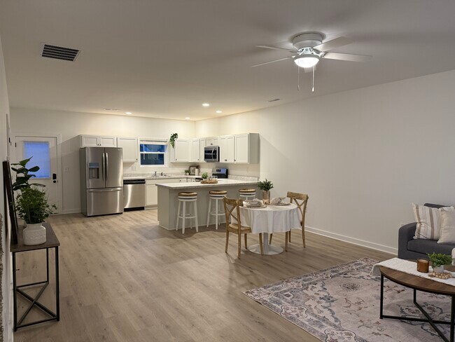 Foto del edificio - 4815 Cornell St