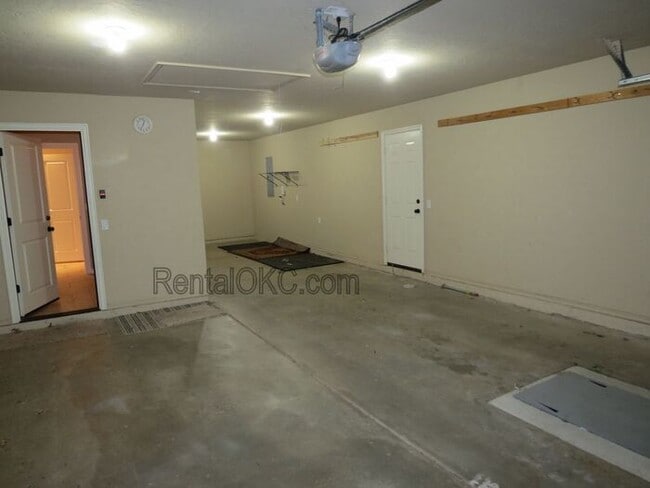 Building Photo - Rock Creek 3/2 Great home Great schools