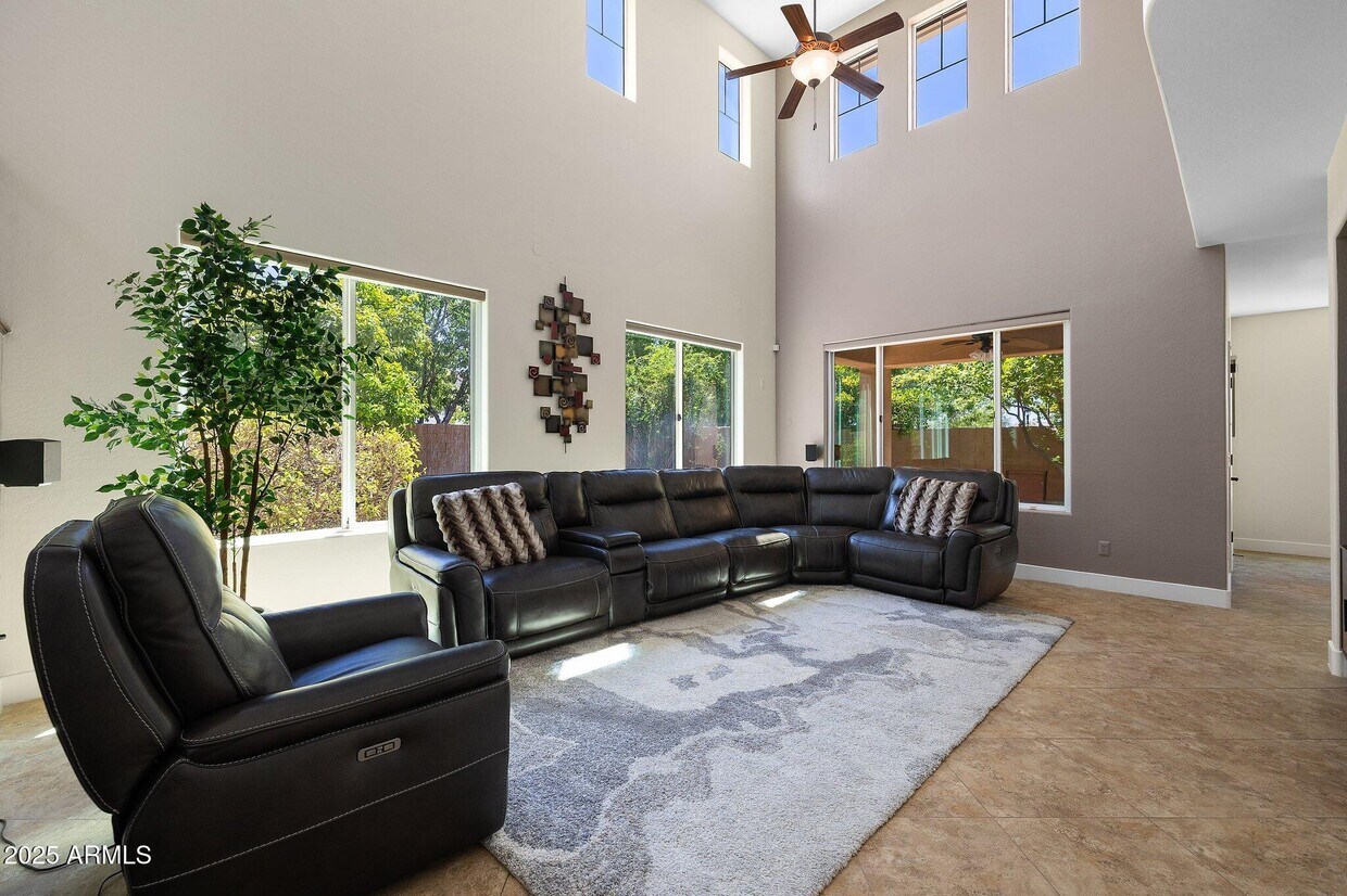 Foto principal - 3437 E Mesquite St