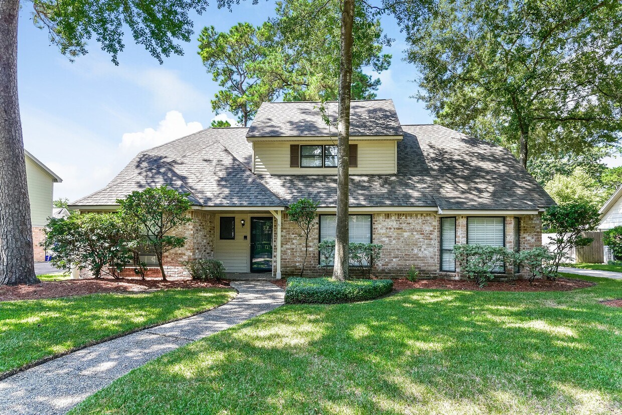 Primary Photo - 11715 Parkriver Dr
