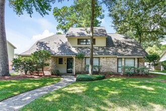 Building Photo - 11715 Parkriver Dr