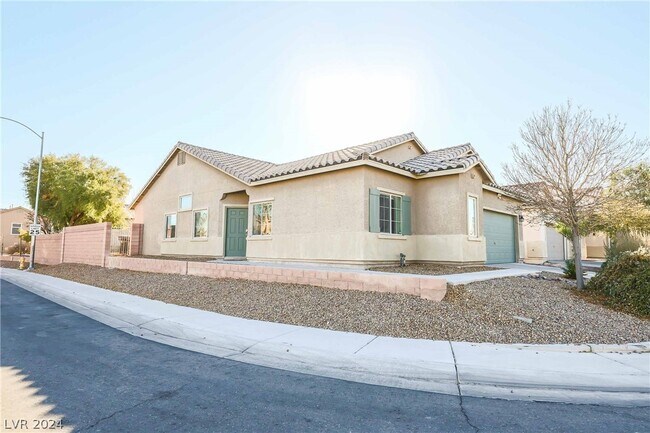 Foto del edificio - 813 Cowboy Cross Ave