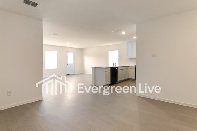 Foto del edificio - 6724 Haines Dr