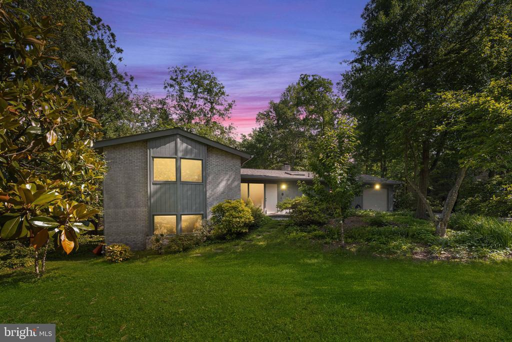 Primary Photo - 3011 Sevor Ln